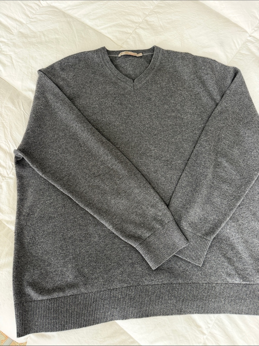 Men's V-Neck Sweater - Gray